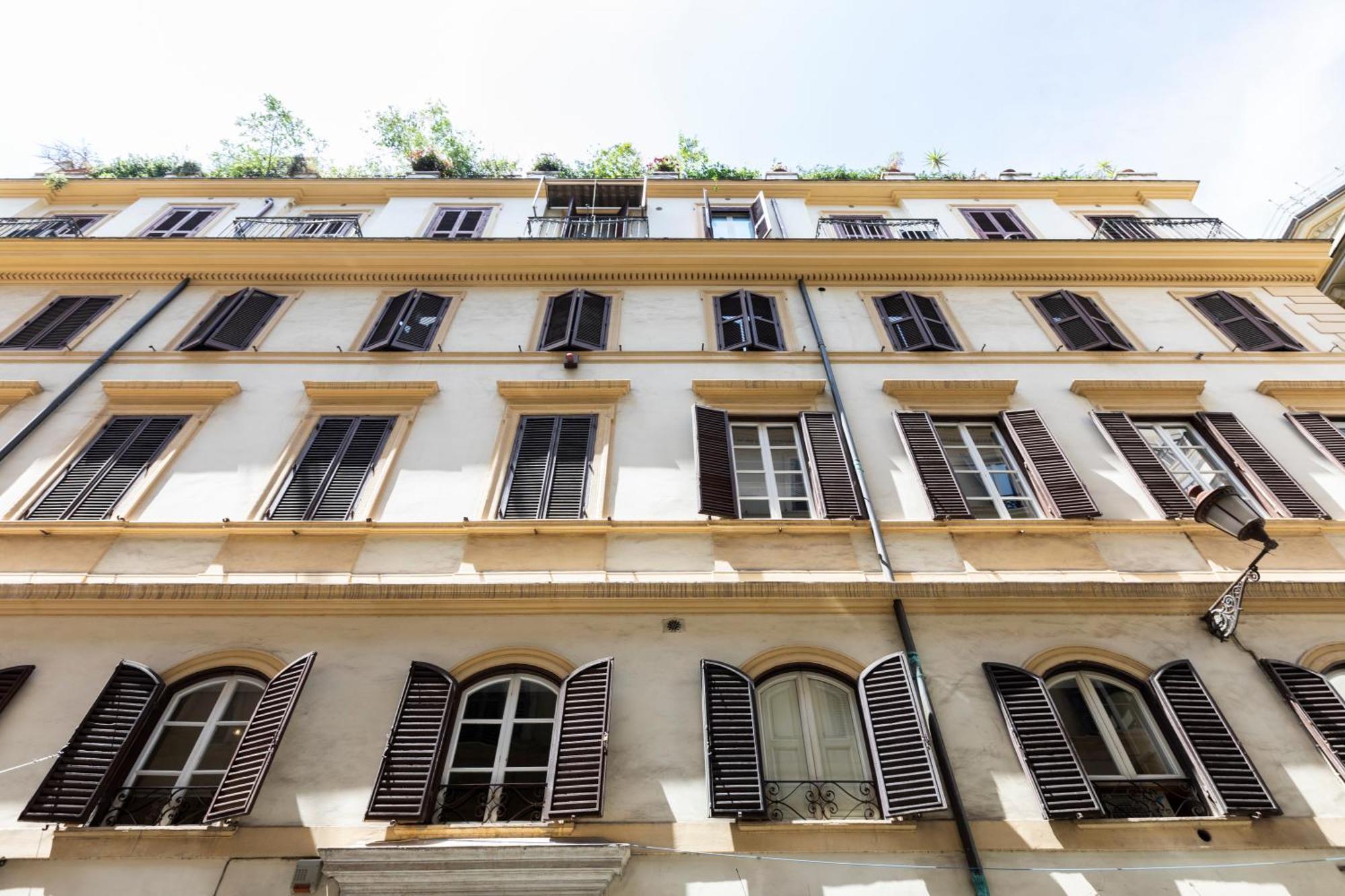Louly Trevi Fountain Aparthotel Rome Exterior photo